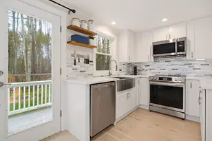 73 Autumn Ln, Yarmouth, ME 04096 - Photo 12