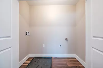 18 Green Street, Westbrook, ME 04092 - Photo 32