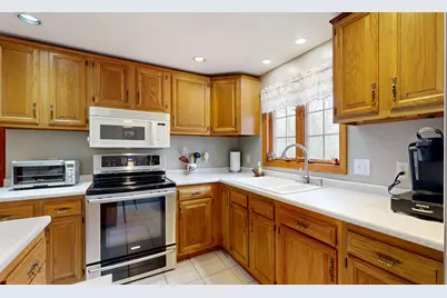 17 Orchard Circle, Lewiston, ME 04240 - Photo 10