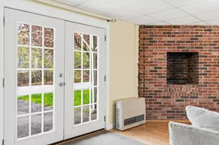 32 Parlin Rd, York, ME 03909 - Photo 4