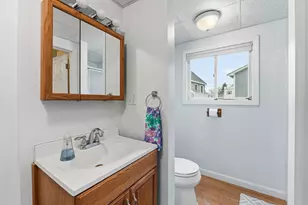 32 Parlin Rd, York, ME 03909 - Photo 8