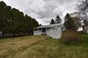 250 Stinson St, Pittsfield, ME 04967 - Photo 16