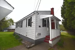 250 Stinson St, Pittsfield, ME 04967 - Photo 2