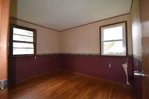 250 Stinson St, Pittsfield, ME 04967 - Photo 10
