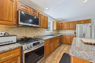 8 Wedgewood Dr, Oakland, ME 04963 - Photo 12