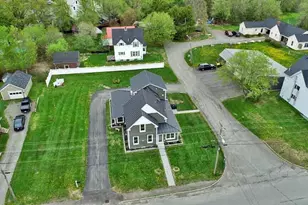 23 Mill St, Houlton, ME 04730 - Photo 8