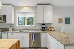 4 Oak St, Kennebunk, ME 04043 - Photo 14
