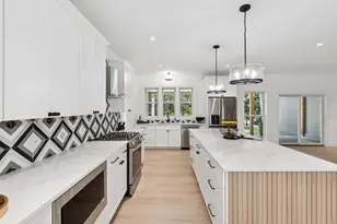 492 Point Dr, Mount Vernon, ME 04349 - Photo 12