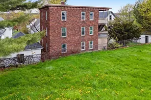 14 Kendall St, Augusta, ME 04330 - Photo 2