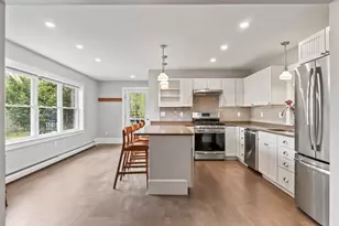 7 John St, Belfast, ME 04915 - Photo 18