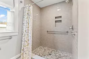 7 John St, Belfast, ME 04915 - Photo 16