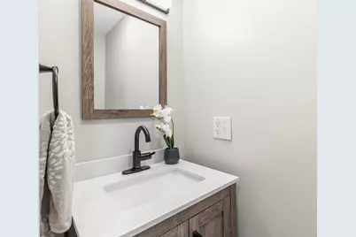 28 E Eleanor Avenue, Standish, ME 04084 - Photo 22