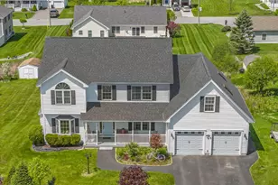 40 Hillview Dr, Bangor, ME 04401 - Photo 2