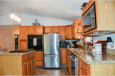 39 Fairbanks Road, Wayne, ME 04284 - Photo 8