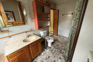 107 Washington St, Greenville, ME 04441 - Photo 38