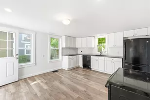 31 Brown St, Kennebunk, ME 04043 - Photo 10