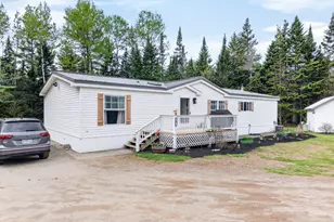 5 10 11 Country Ln, Kingfield, ME 04947 - Photo 2