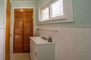 744 Hammond St, Bangor, ME 04401 - Photo 10