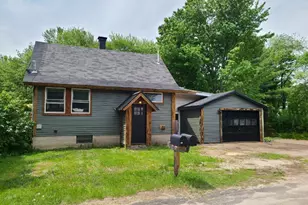 14 Helen St, Auburn, ME 04210 - Photo 4