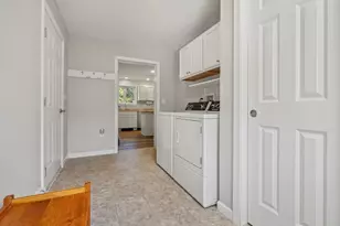 15 Shipbuilder Rd, Boothbay, ME 04544 - Photo 6