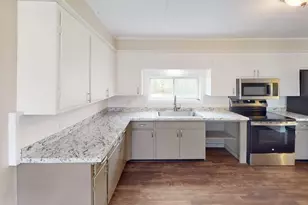 22 Ayer St, Lincoln, ME 04457 - Photo 6