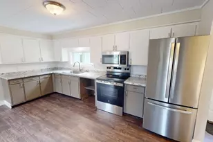 22 Ayer St, Lincoln, ME 04457 - Photo 8
