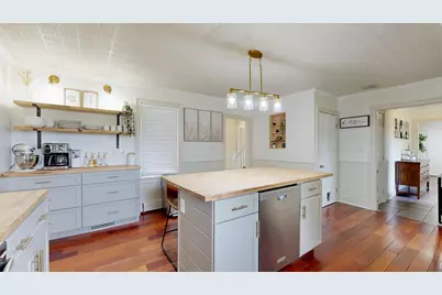 136 Hogan Road, Lewiston, ME 04240 - Photo 10