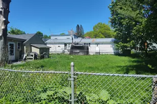 148 Broad St, Auburn, ME 04210 - Photo 12