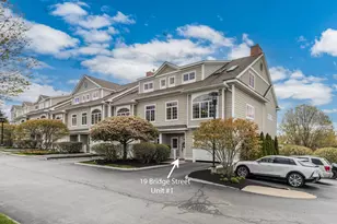 19 Bridge St, Kittery, ME 03904 - Photo 2
