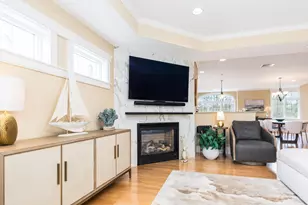 19 Bridge St, Kittery, ME 03904 - Photo 12