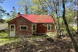 6 Meyer St, Eastport, ME 04631 - Photo 8