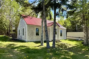 6 Meyer St, Eastport, ME 04631 - Photo 2