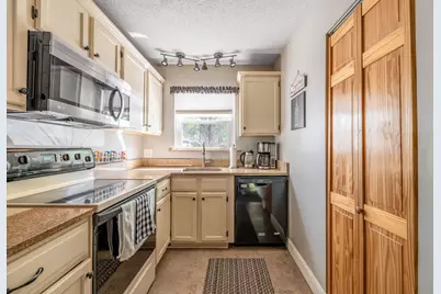 250 Husson Avenue #1B, Bangor, ME 04401 - Photo 10