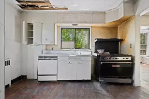 28 William St, Bangor, ME 04401 - Photo 16