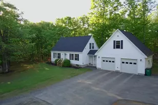 56 Georges Pl, Sangerville, ME 04479 - Photo 4