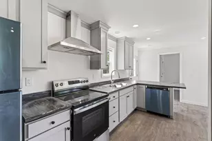 295 Old County Rd, Rockland, ME 04841 - Photo 14