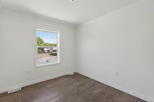 295 Old County Rd, Rockland, ME 04841 - Photo 20