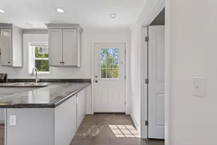 295 Old County Rd, Rockland, ME 04841 - Photo 6