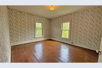 25 Center Street, Machias, ME 04654 - Photo 26