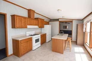 294 Center Bridge Rd, Turner, ME 04282 - Photo 4