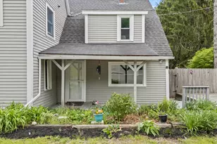 10 Summer St, Hallowell, ME 04347 - Photo 4