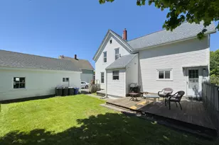 57 Crescent St, Rockland, ME 04841 - Photo 2