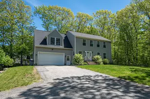 28 Woodbury St, Portland, ME 04103 - Photo 2