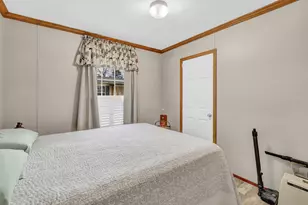 8 E St, Bangor, ME 04401 - Photo 16