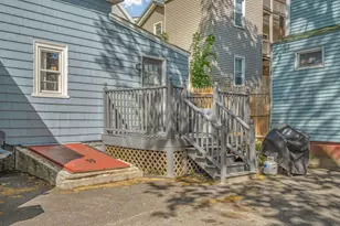 77 Oak St, Lewiston, ME 04240 - Photo 4