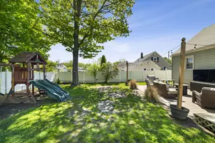 115 New York Ave, South Portland, ME 04106 - Photo 10