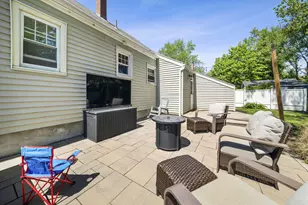 115 New York Ave, South Portland, ME 04106 - Photo 16