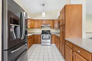16 Leland St, Lewiston, ME 04240 - Photo 22