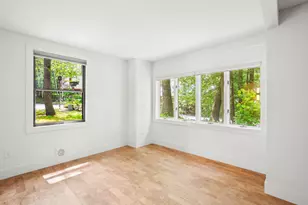 31 Concord Pl, Cape Elizabeth, ME 04107 - Photo 18