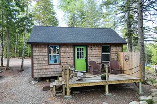147 Woodcock Dr, Lincoln, ME 04457 - Photo 1